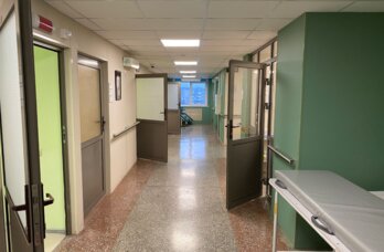 ​Напавшего на учителя в Прикамье подростка проверят в стационаре на вменяемость