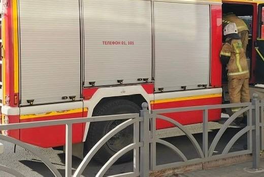 В Прикамье сотрудники МЧС на пожаре спасли бабушку и внука