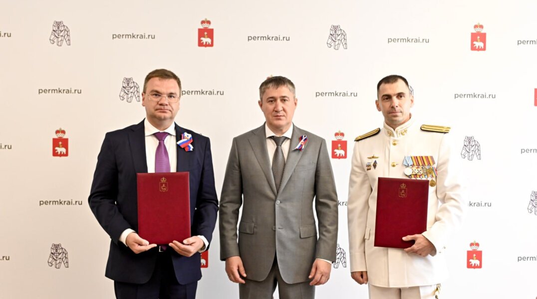 Губернатор Прикамья встретился с экипажем атомного крейсера «Пермь»