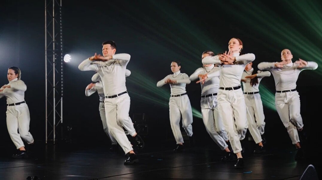 Танцовщицу команды DS Crew не пустили в самолет