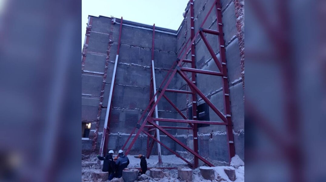 Рабочие завершили частичный демонтаж здания бывшего военного училища на улице Окулова в Перми