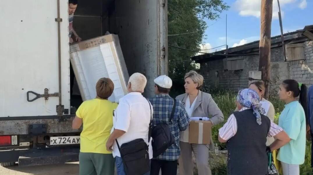 жители, передача холодильников, Октябрьский округ