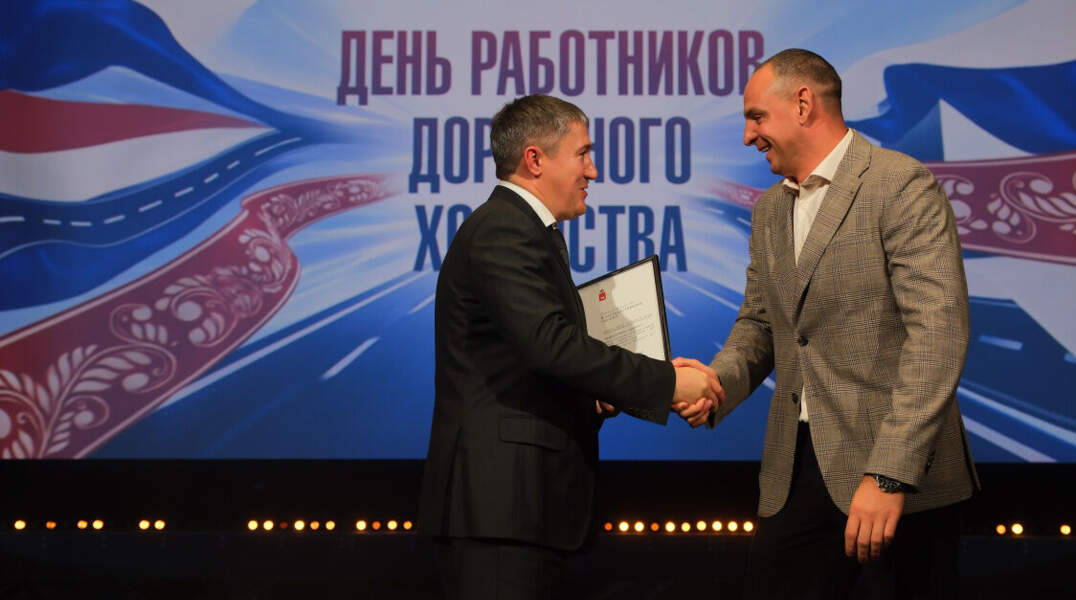 Махонин награды