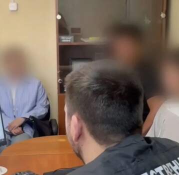 В Перми задержали подростка, избившего женщину в автобусе за замечание о курении