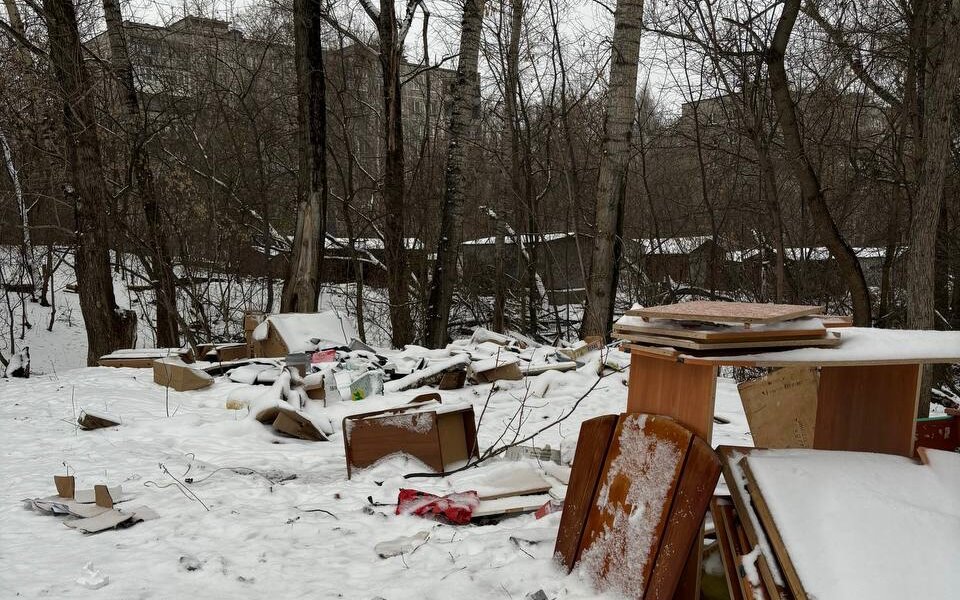 Жители Индустриального района пожаловались на возникшую после демонтажа гаражей свалку