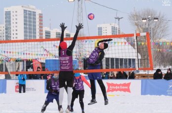 В Перми состоялся турнир по волейболу на снегу