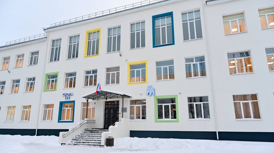 В двух микрорайонах Перми открыли две школы после капитального ремонта