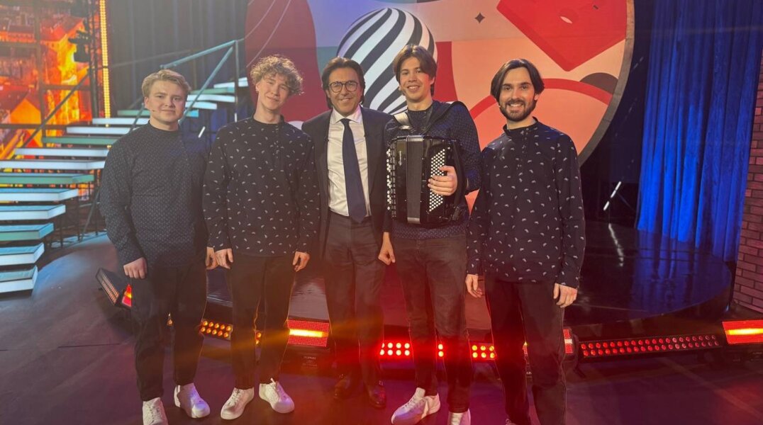 Пермский вокальный ансамбль принял участие в шоу Андрея Малахова