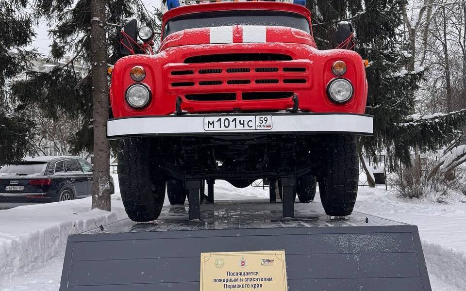 В Прикамье появился монумент, посвященный пожарным и спасателям