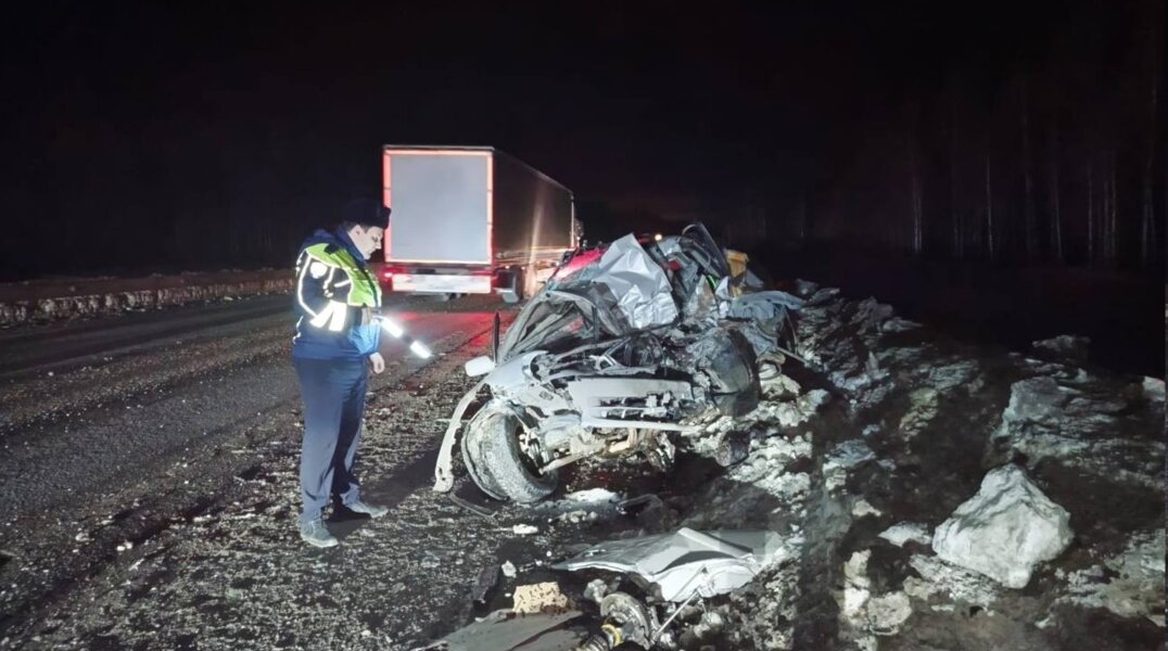 На трассе Пермь-Екатеринбург в ДТП пострадали водитель «Тойота Камри» и два мальчика