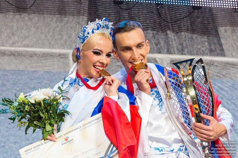 Пермский танцевальный клуб «Дуэт» открыл День спорта на ВДНХ. Видео