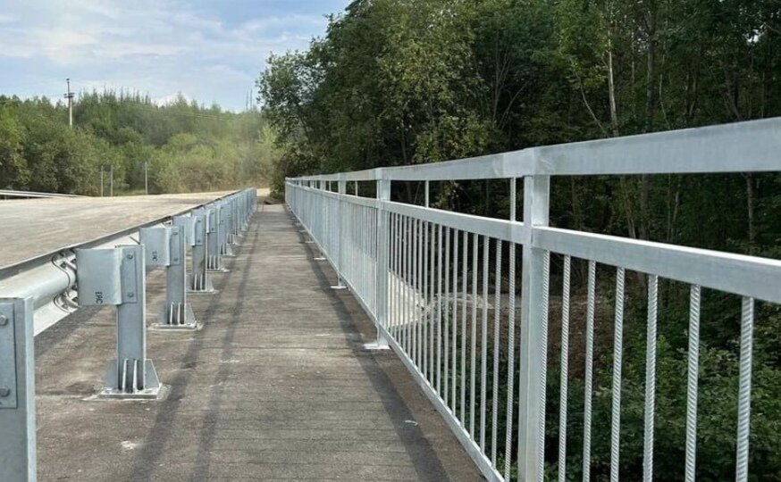 В Лысьве отремонтировали мост, по которому жители добираются до школ и поликлиник