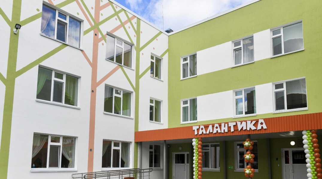 В центре Перми неизвестные обстреляли детский сад