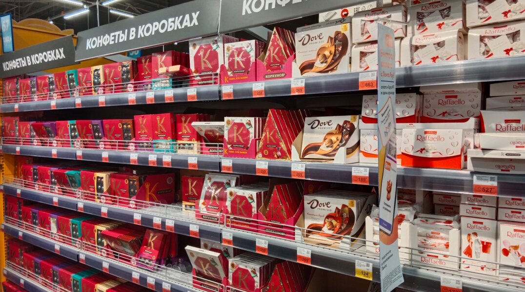 В Перми в одном из магазинов крупной сети обнаружили червивые конфеты