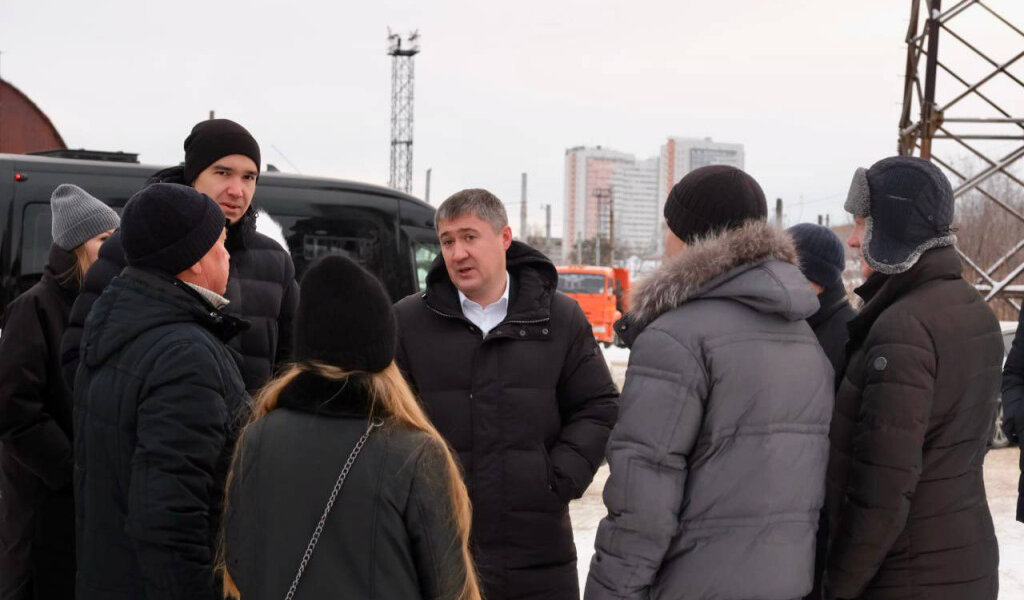 Дмитрий Махонин встретился с дольщиками пермского долгостроя на Декабристов, 97