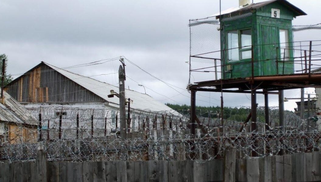 Подростка, который поджег школьницу в Прикамье, признали вменяемым