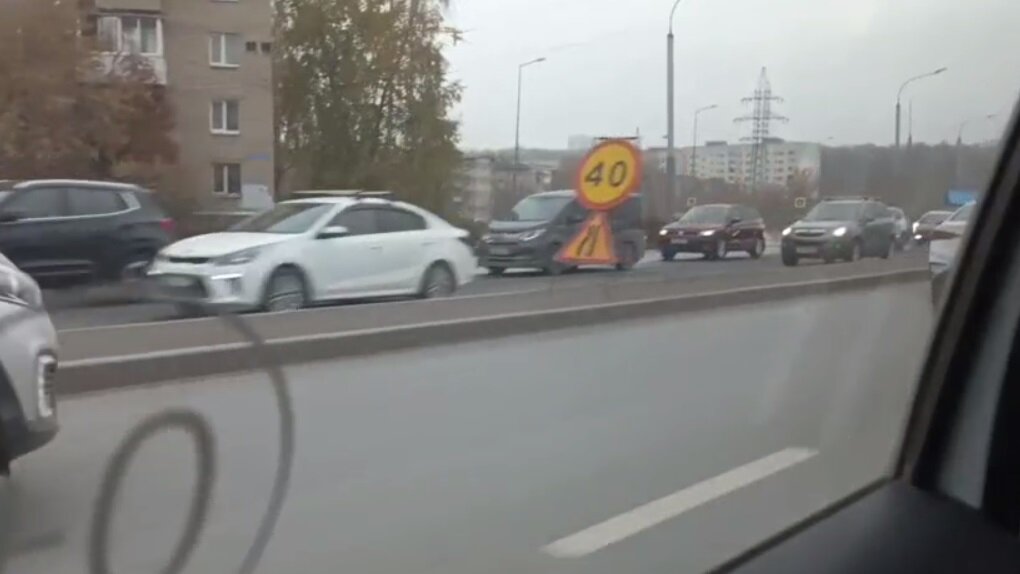 Пермяки с 8 утра встали в пробку на Старцева-Чкалова