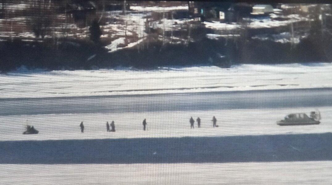 В Пермском крае 11 рыбаков унесло на льдине