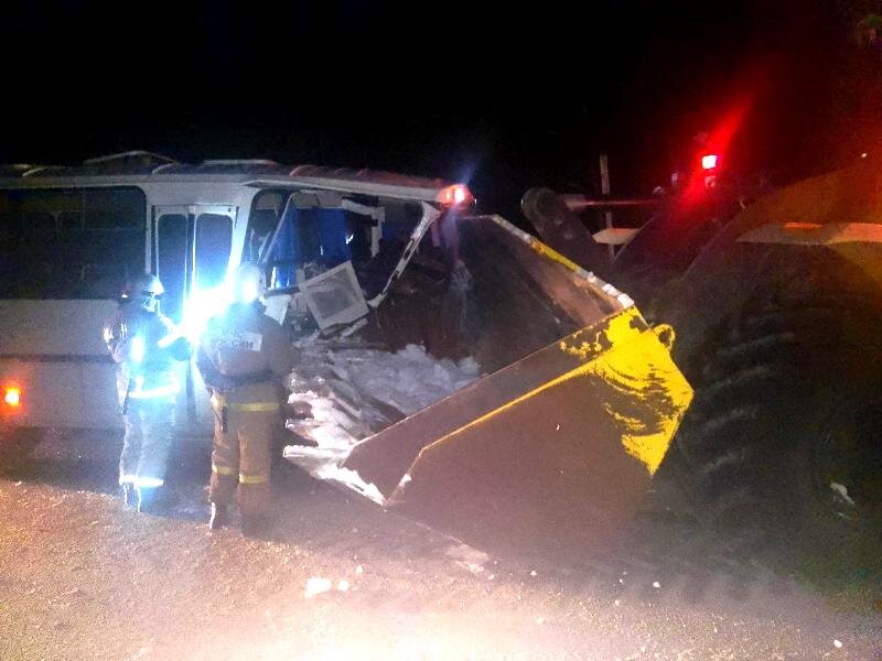 В Пермском крае автобус врезался в трактор