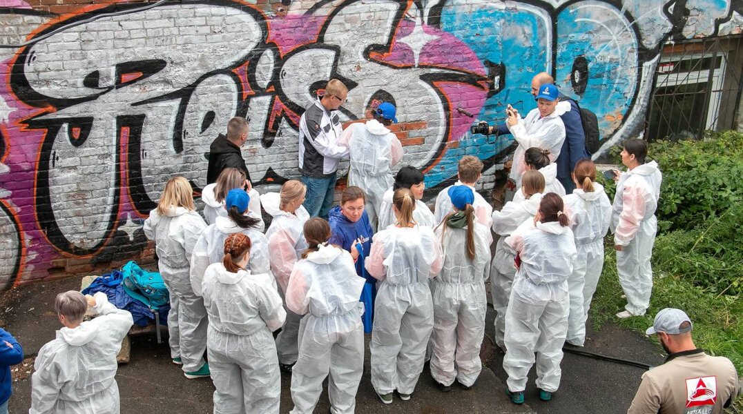 В программу пермских субботников включат очистку фасадов от граффити