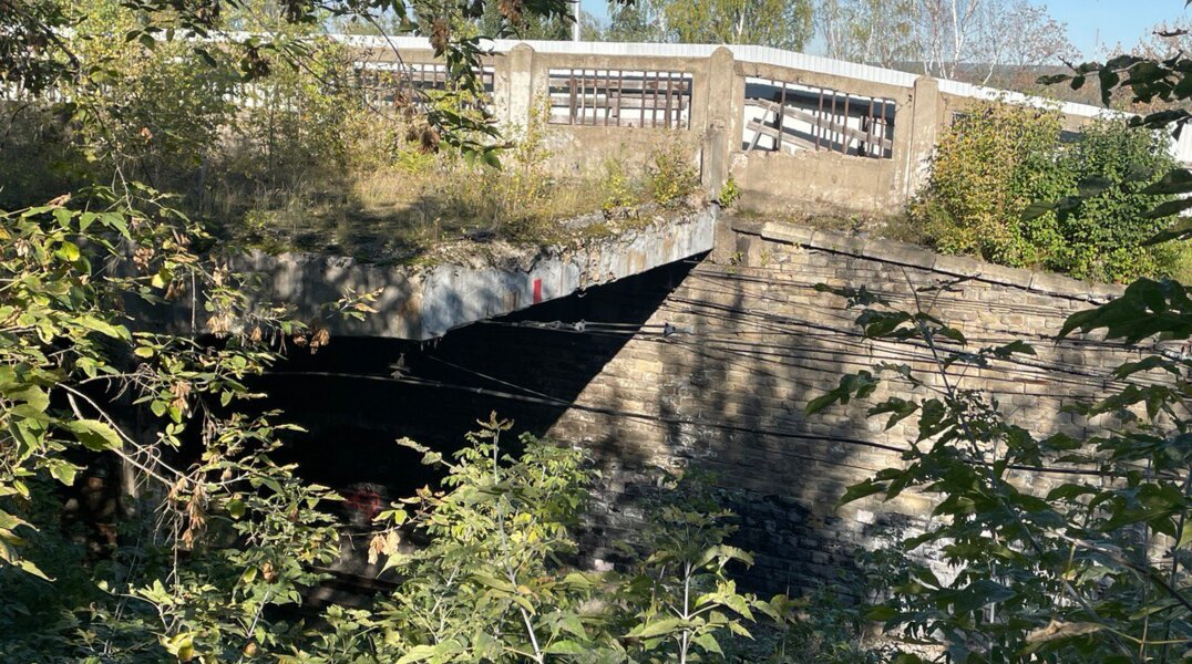 В Перми начались подготовительные работы по ремонту путепровода на улице Монастырская