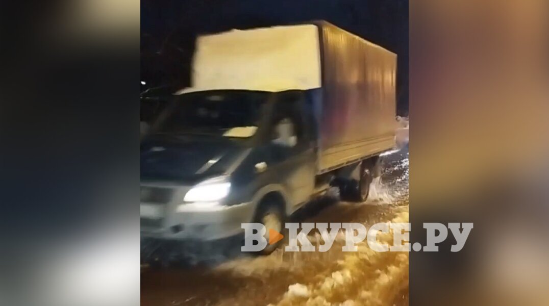 В Перми на "Биомеде" коммунальная авария привела к потопу. Видео