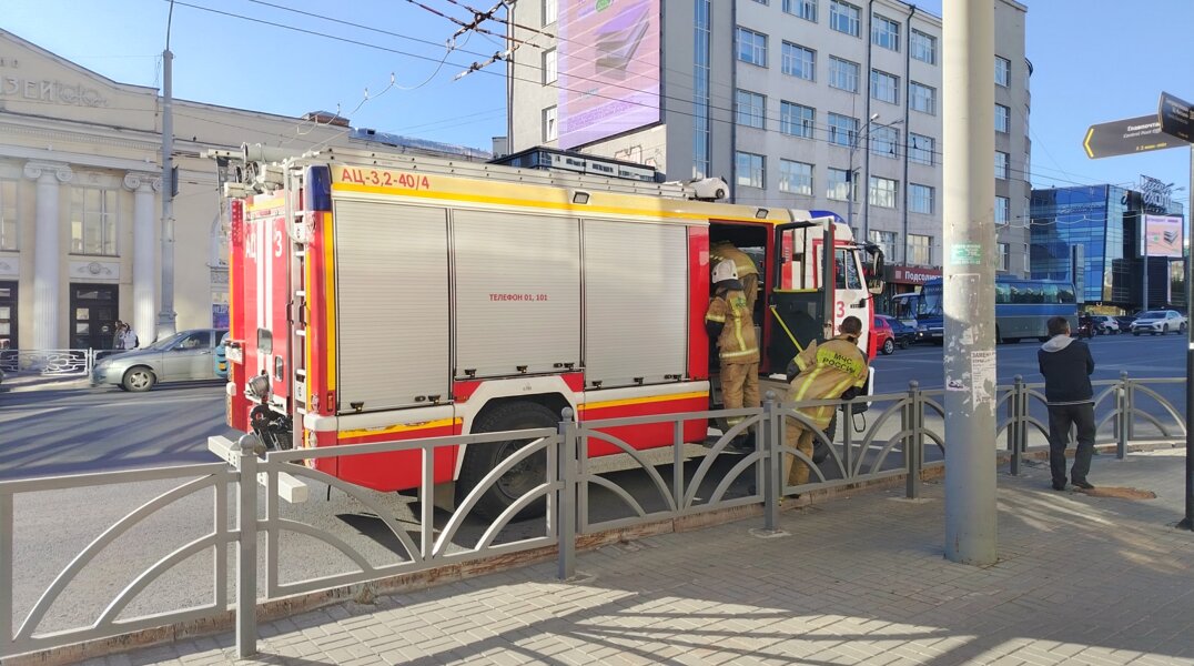 Лесовоз загорелся на подъезде к пермскому аэропорту