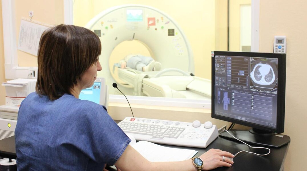 Пермские врачи успешно собрали позвоночник тяжело травмированной девочки