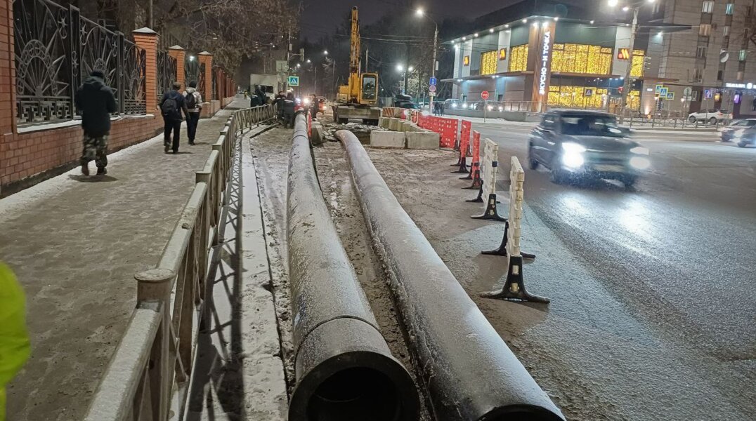 В Перми на улице Пушкина обновляют участок магистрального водовода