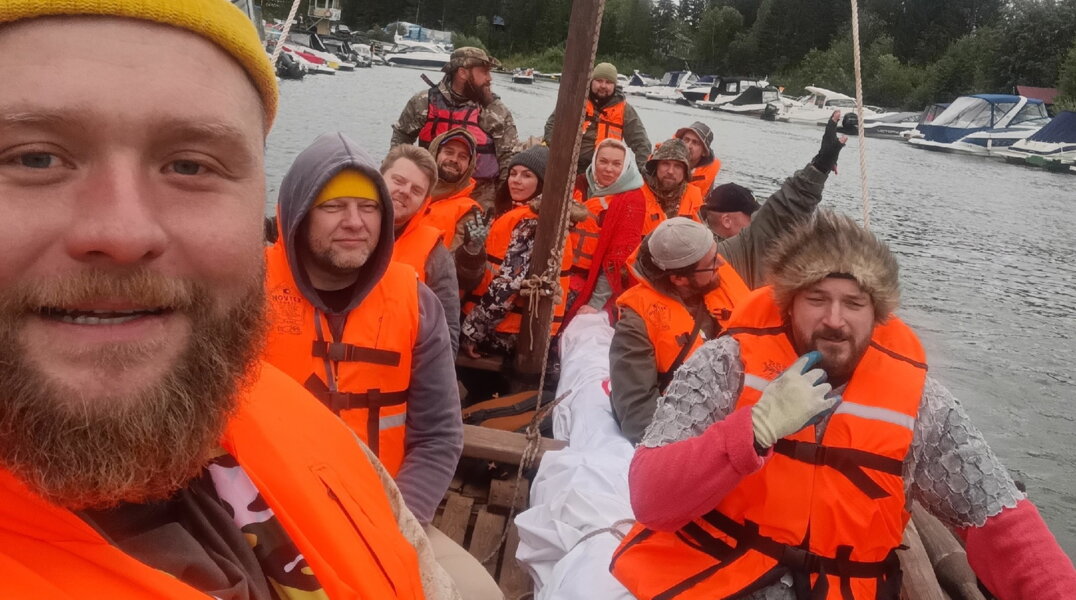 В Перми все желающие могут совершить плавание на копии лодки Ермака