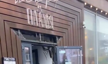 В центре Перми загорелась вывеска кафе