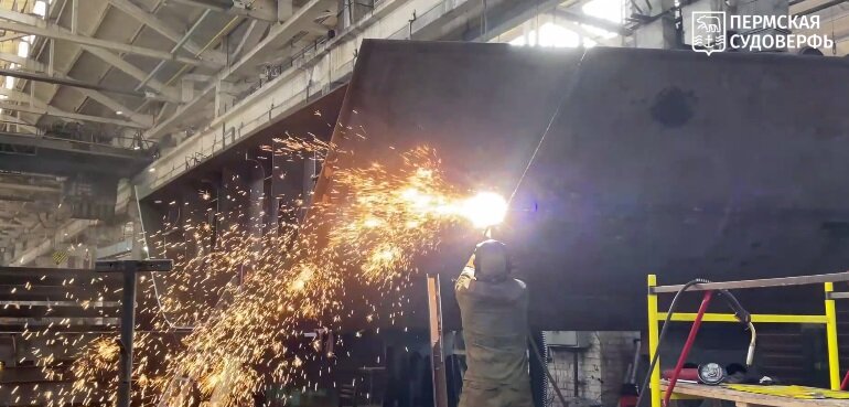 На Пермской судоверфи рассказали о ходе работ по строительству круизного судна