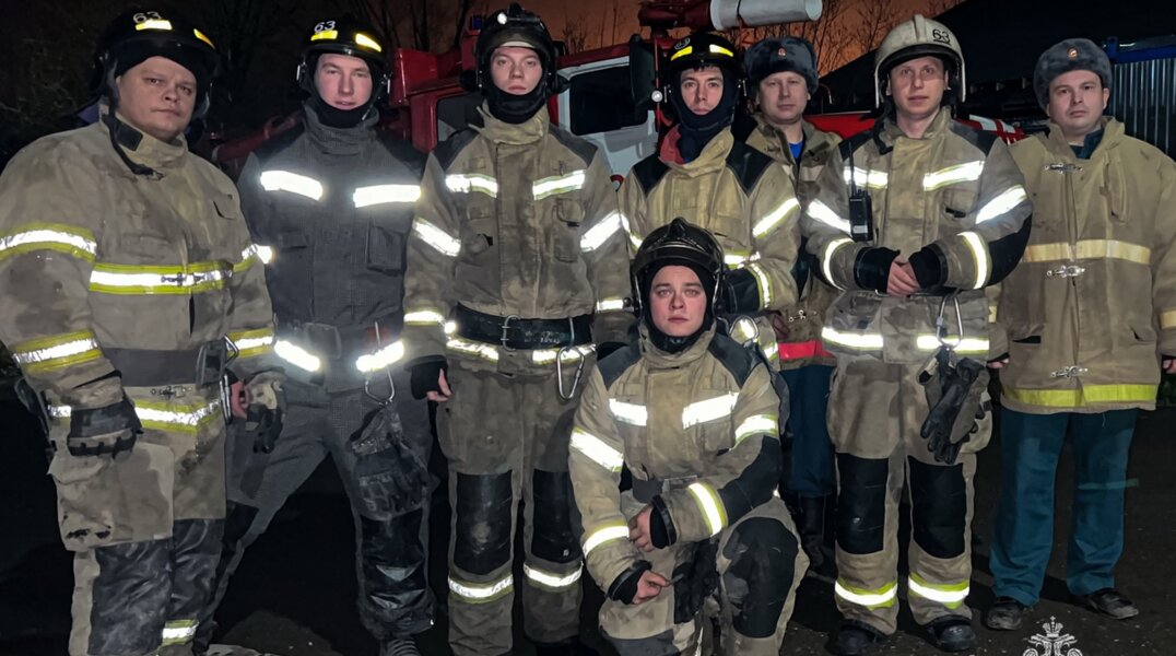 В Прикамье на пожаре спасли шесть человек и четырёх собак