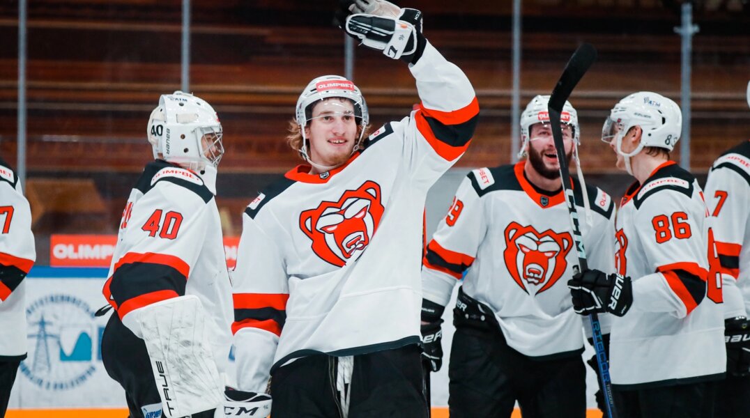 Пермский хоккейный клуб «Молот» одержал 15-ю победу подряд