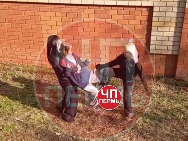 Следователи Перми проводят проверку по факту избиения 13-летней девочки