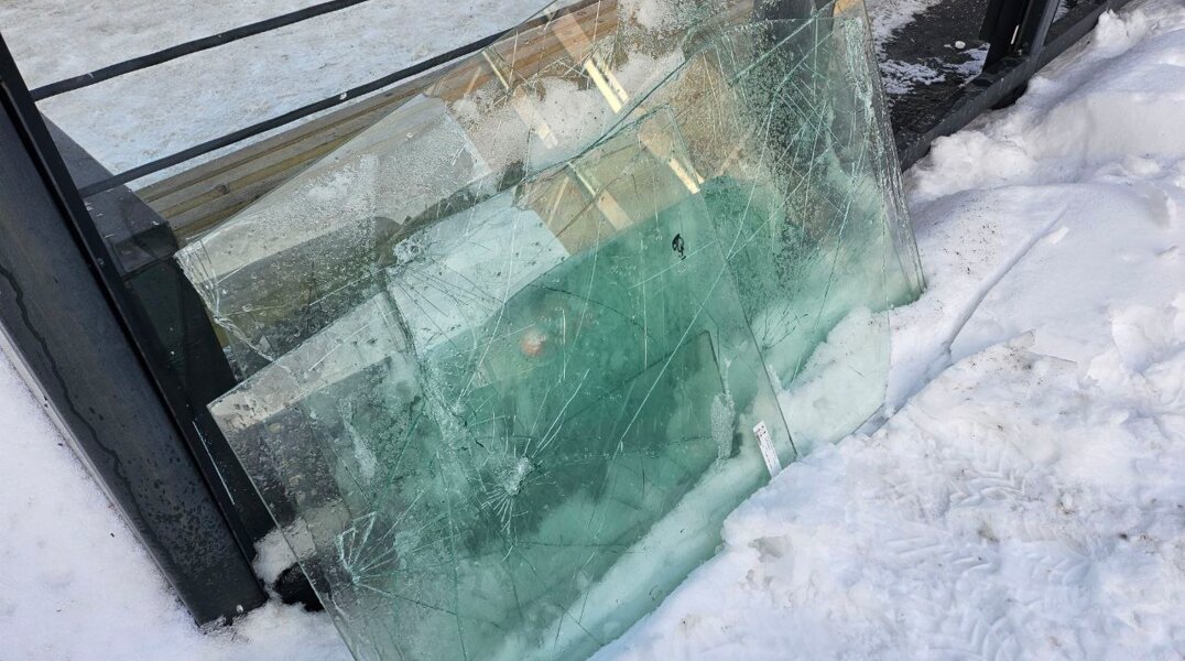 В Перми возбудили дело в отношении подростка, который повредил несколько остановок