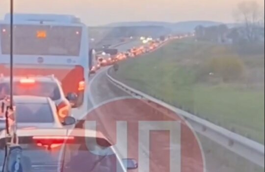В Култаево скопилась огромная пробка из-за массового ДТП