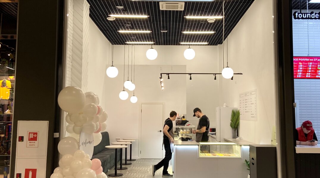 В пермском ТРЦ "Планета" открылась эклерная