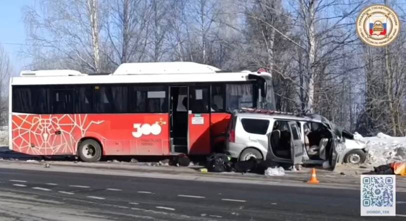 В ДТП на трассе Оса — Чернушка погибли два человека, четверо госпитализированы