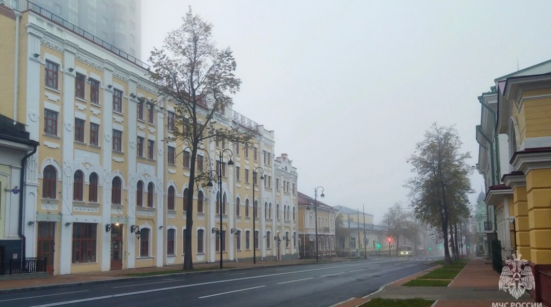 МЧС предупреждает: днем 25 сентября ожидаются сильные порывы ветра