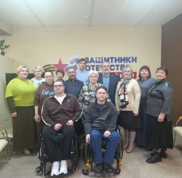 Лапти, стихи, спорт и учеба. Диалог с героями в фонде «Защитники Отечества»