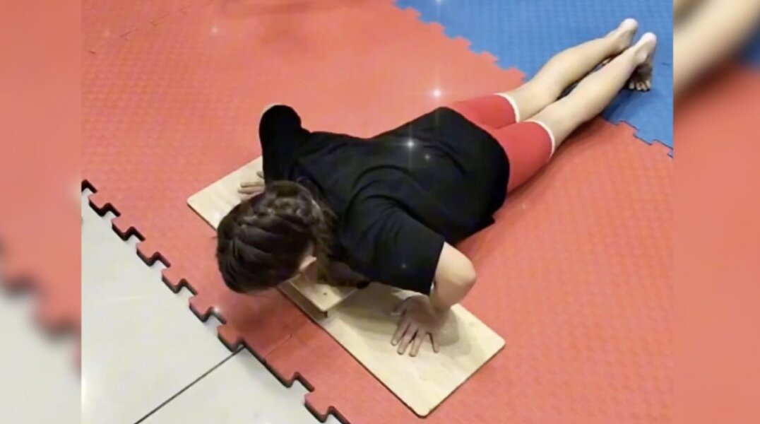 Семилетняя пермячка отжалась 1501 раз и установила мировой рекорд