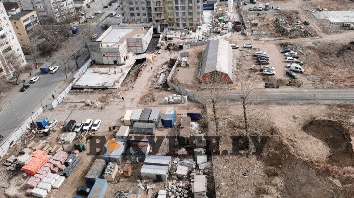 Рядом с центральным рынком в Перми начали расчищать площадку под новую школу