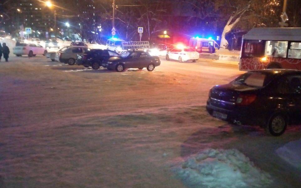 В Перми полицейские сбили школьницу на «зебре»