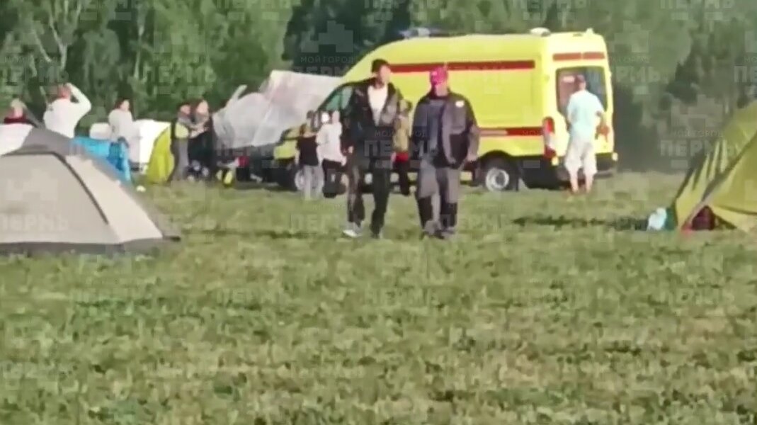 В Пермском крае на фестивале воздухоплавания рухнул мотодельтаплан