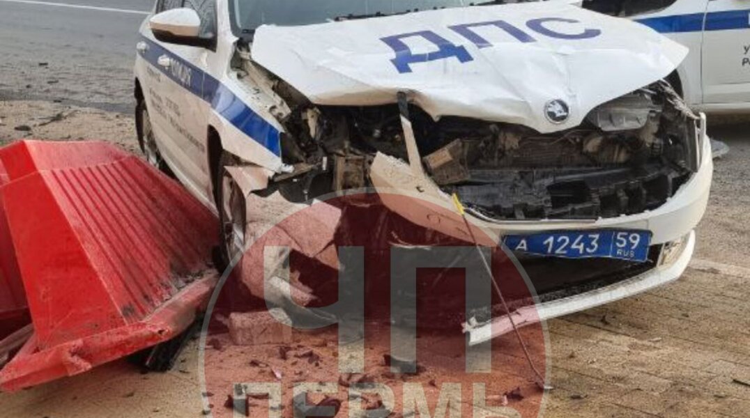 В центре Перми произошло ДТП с участием машин ДПС