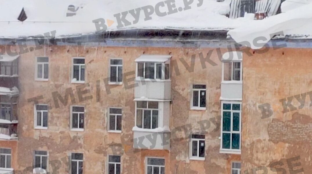 В Березниках частично обрушилась крыша многоквартирного дома