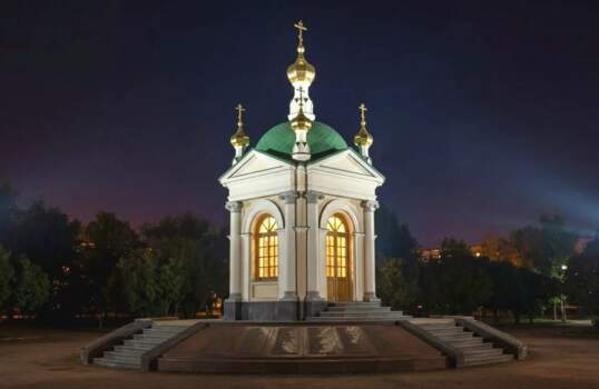 Свет изнутри и круглая лестница: рассказываем о часовне и ротонде в «Архиерейском квартале» Перми