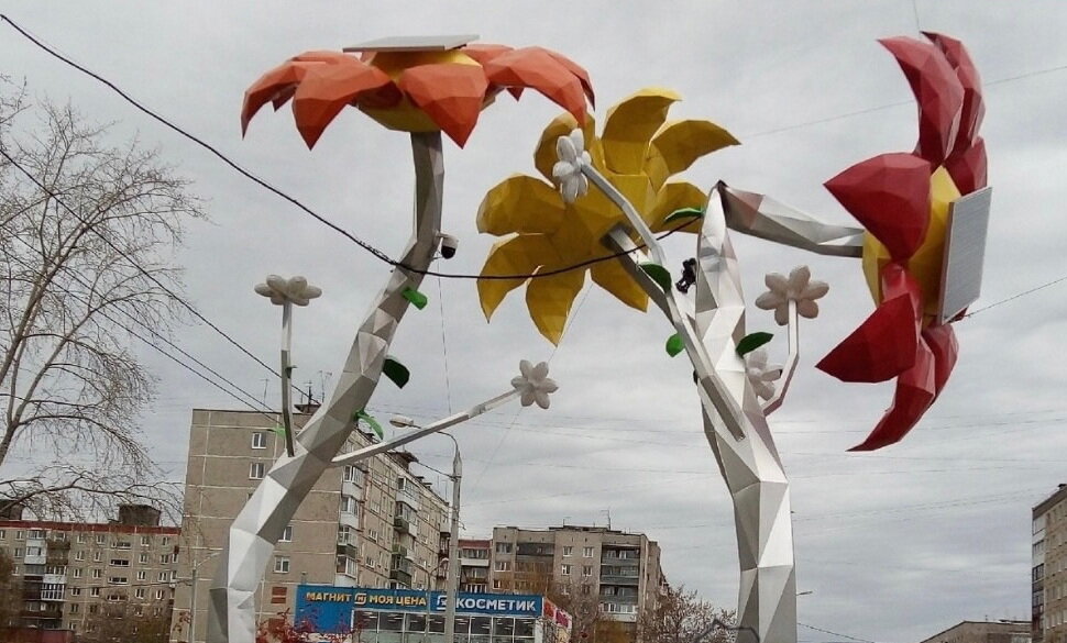 В Перми демонтировали арт-объект в форме большого цветка
