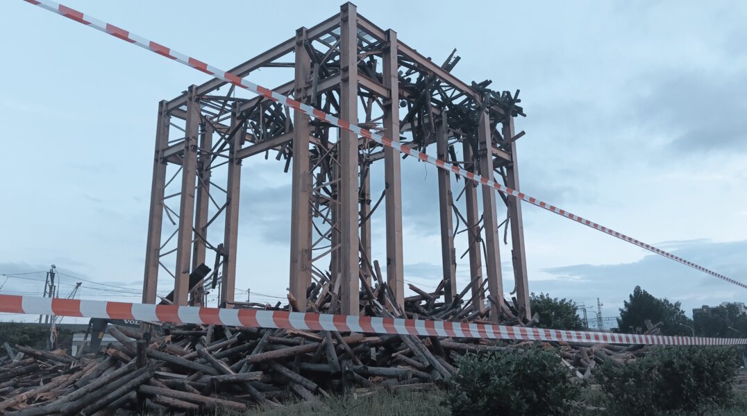 Ушла эпоха: в Перми разобрали арт-объект «Пермские ворота»